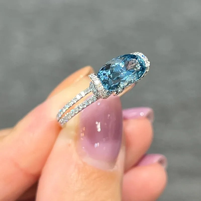 2.0ct Oval Cut Natural Aquamarine Ring In 18K White Gold